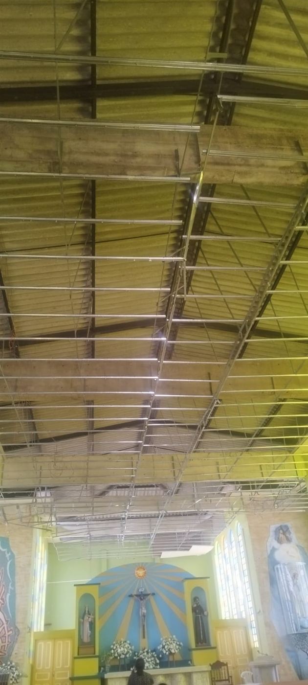 Nave central en obra, antes de la restauración
